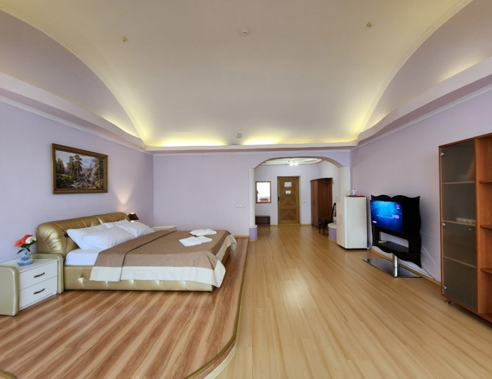 Комфорт семейный 2-местный Мед. корпус - Санаторий «Киев» Алушта