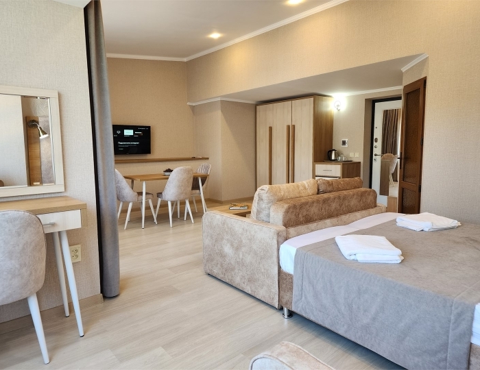 Люкс 2-местный 1-комнатный - Санаторий «Киев» Алушта